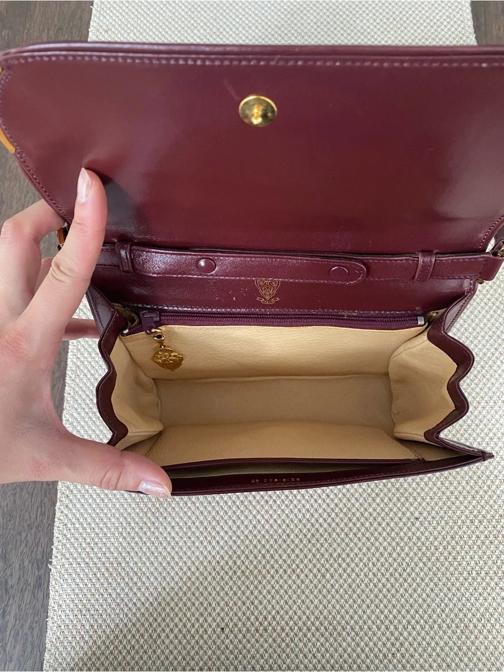 Vintage Gucci Crossbody or Clutch Bag in Burgundy Red - Picture 11 of 14